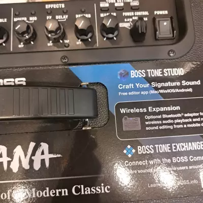 BOSS Katana 50 2